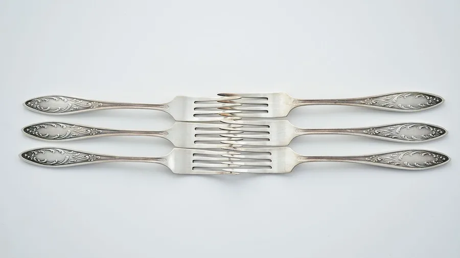 Silverware Tarnish Grows While We Eat with Plated Forks