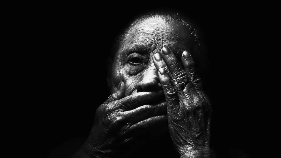 Feelings of worthlessness or guilt arise