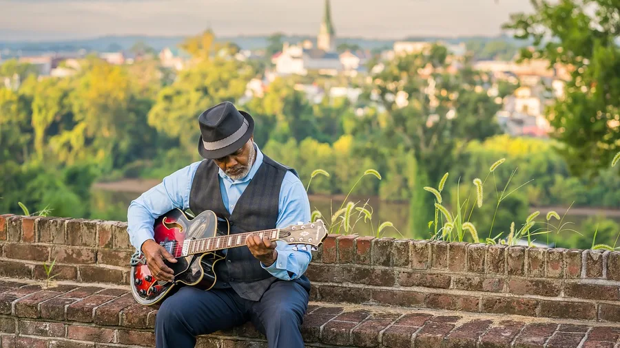 Replacing Difficult Learning With Passive Entertainment Accelerates Mental Sluggishness